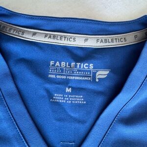 Fabletics Scrub Top Method Flex Royal Blue V-Neck Pockets Size M